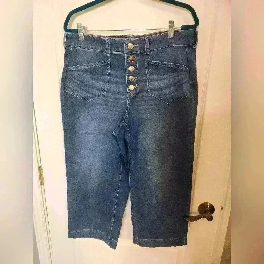 Torrid womens wide leg Capri Denim Jeans plus size 14 item#90